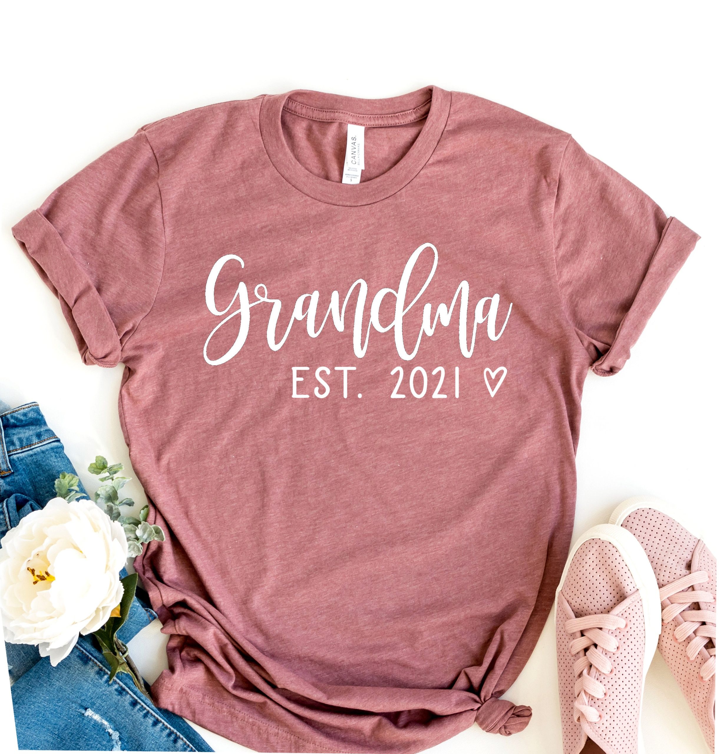 Grandma Pregnancy Announcement Unisex T-Shirt