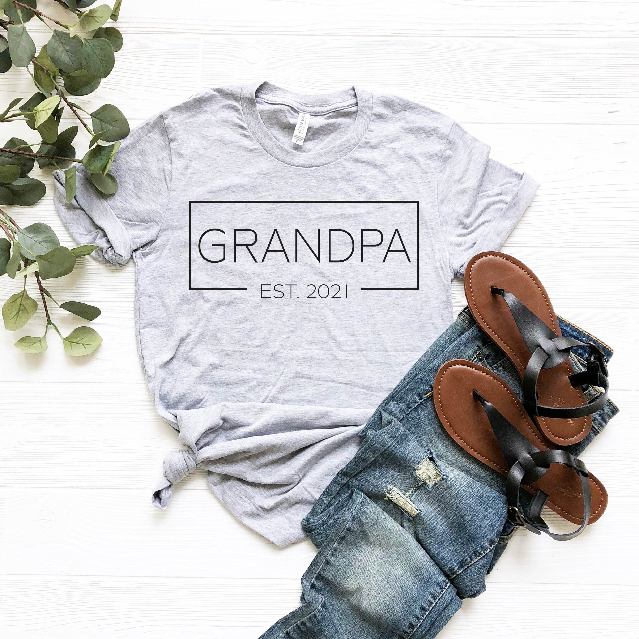 Grandpa Est 2021 Unisex T-Shirt