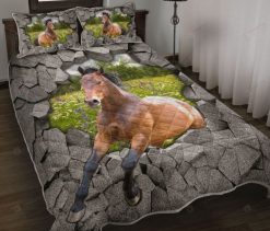 Horse Broken Concrete Wall Bedding Set