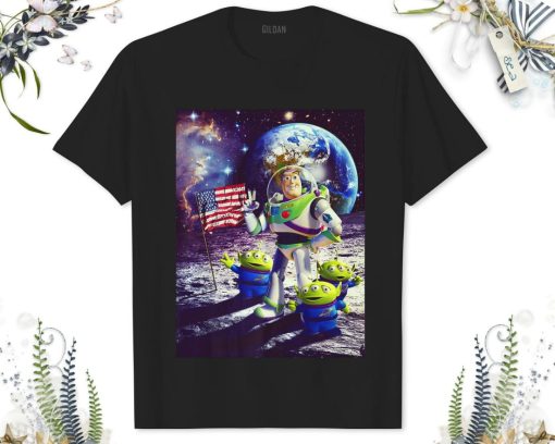 Disney Toy Story Buzz And Aliens On The Moon Photo Unisex Adult T-Shirt