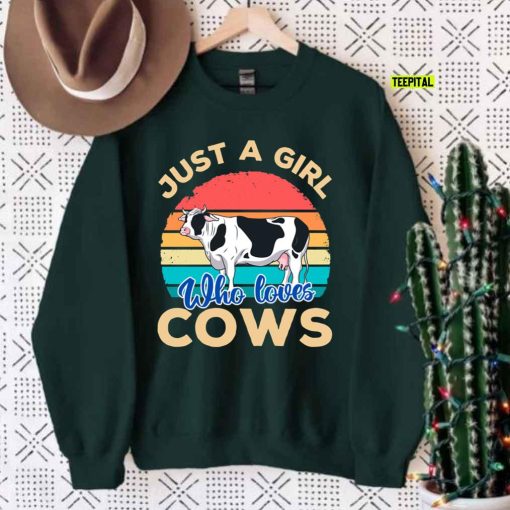 Just A Girl Who Loves Cows Unisex Sweatshirt