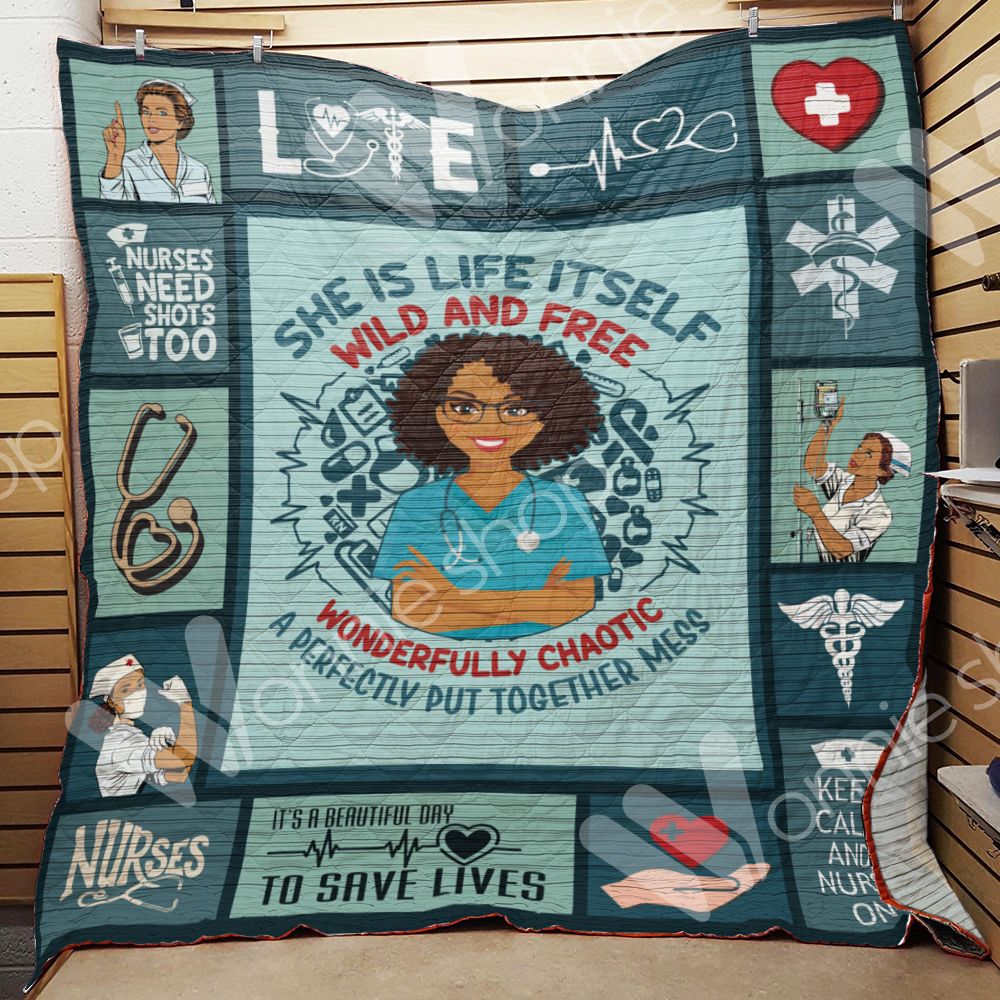 Nurse Black Girl A Perfectly Put Together Mess Quilt Blanket Great Customized Perfect Nurse And Black Daughter