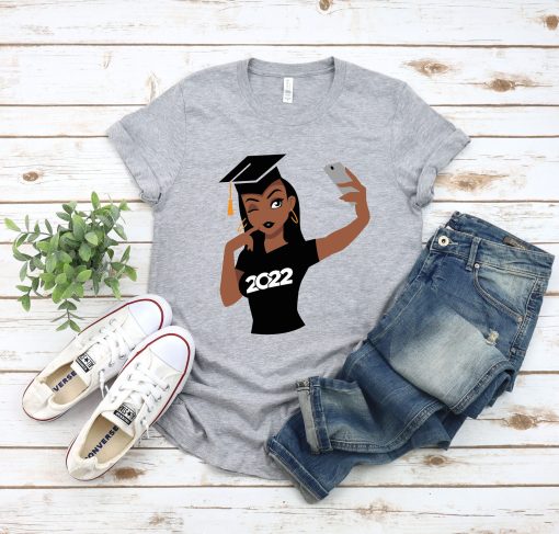 Black Woman Selfie 2022 Graduation Day Unisex T-Shirt