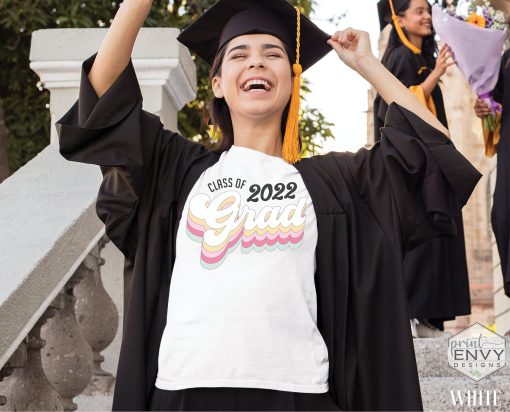 Class Of 2022 Grad Vintage Design Graduation Day Unisex T-Shirt