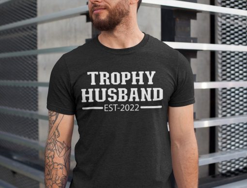 Classic Design Trophy Husband Est 2022 Happy Father’s Day Unisex T-Shirt