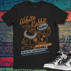 Disney Alice In Wonderland White Rabbit Outlined Text Poster T-Shirt