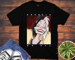 Disney Dalmatians Cruella Smile Portrait Graphic  Unisex Gift T-Shirt