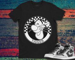 Disney Tigger Winnie The Pooh Portrait Checkerboard Circle Unisex T-Shirt