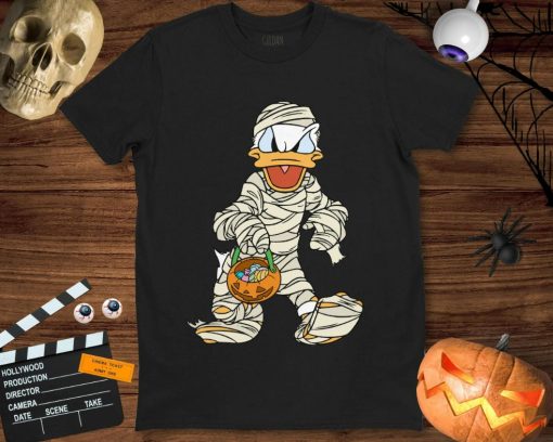 Donald Duck Mummy With Pumpkin Basket Halloween Costume Unisex Gift T-Shirt