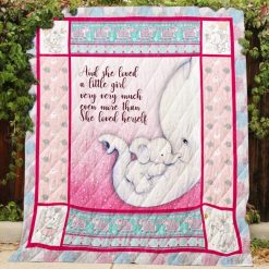 Elephant And She Loved A Little Girl Than Herself Quilt Blanket