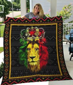 Lion King In Senegal Flag Quilt Blanket