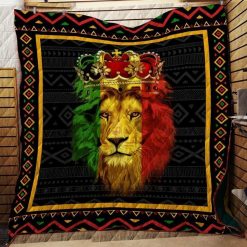 Lion King Wearing Crown Quilt Blanket