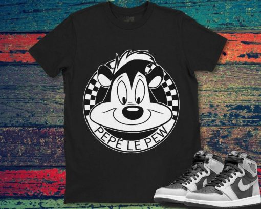 Looney Tunes Pepe Le Pew Checkerboard Circle Shirt