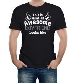 Mens This Is What An Awesome Boyfriend Looks Like T-Shirt
