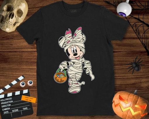 Minnie Mouse Mummy With Pumpkin Basket Unisex Gift T-Shirt