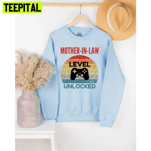 Mother In Law Level Unlocked Gamer Mother’s Day Unisex T-Shirt