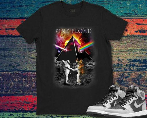 Pink Floyd Band Logo Rock Astronaut On The Moon Unisex Gift T-Shirt