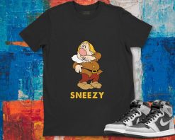 Sneezy Dwarf Snow White and the seven Dwarfs Unisex Gift T-Shirt