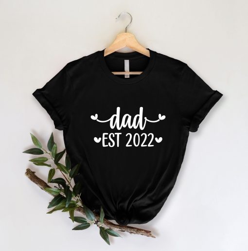 Sweet Heart Dad Est 2022 Happy Father’s Day Unisex T-Shirt