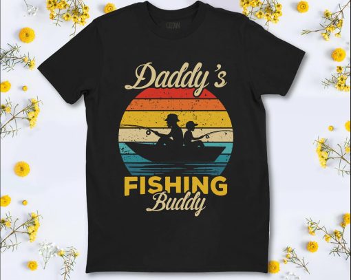 Vintage Dad And Son Daddy’s Fishing Buddy Happy Father’s Day Unisex T-Shirt