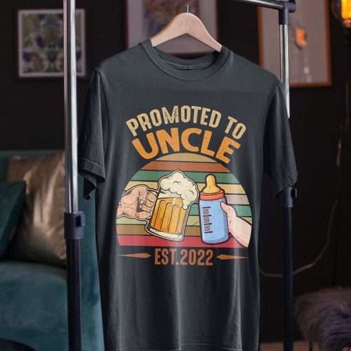 Vintage Promoted To Uncle Est 2022 Happy Father’s Day Unisex T-Shirt