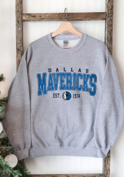 Old Vintage Style Dallas Mavericks Basketball Unisex T-Shirt