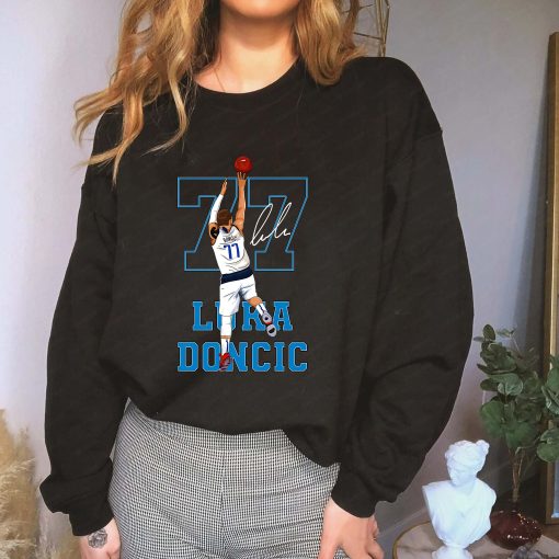 77 Luka Doncic Dunk Dallas Mavericks Basketball Unisex Sweatshirt