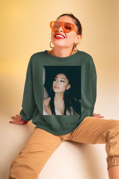 Ariana Grande Vintage Unisex Sweatshirt