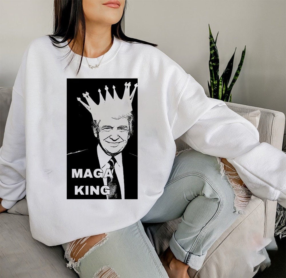 Black Art Maga King Trump Ultra Maga Unisex T-Shirt