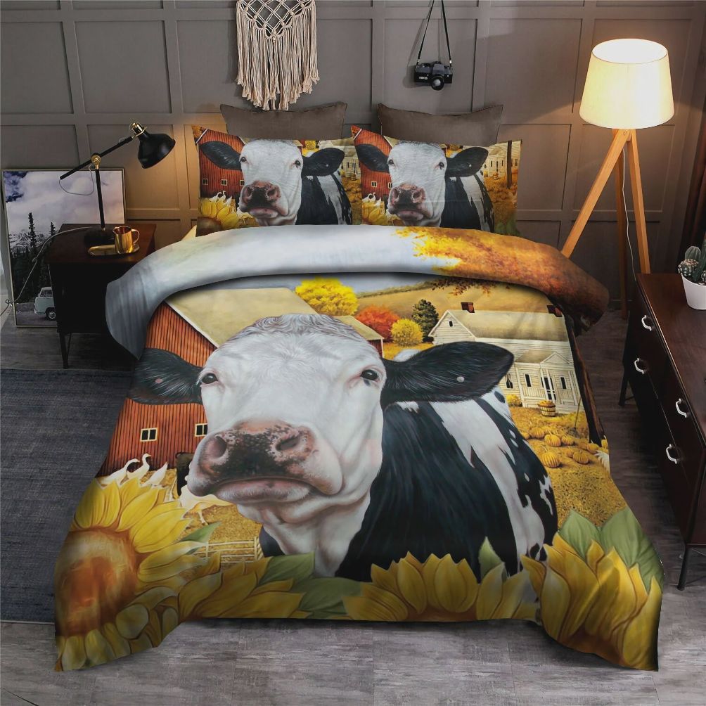 Cow With Farm Life Bedding Set