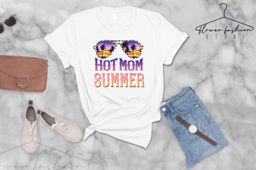 Hot Mom Summer Retro Beach For Mom Vacation Unisex T-Shirt