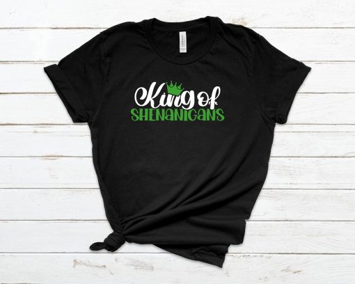 Queen Of Shenanigansking Lucky Shamrock Unisex T-Shirt