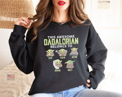 This Awesome Dadalorian Belongs To Personalized Dad Star Wars Baby Yoda Fathers Day Unisex T-Shirt