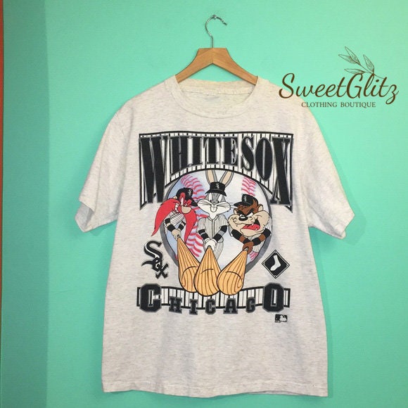 Gildan, Shirts, Vintage Mlb Chicago White Sox Looney Tunes Shirt Chicago White  Sox Shirt