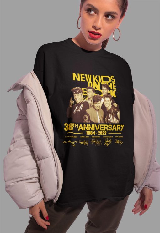 38th Anniversary 1984 2022 Signature New Kids On The Block Unisex T-Shirt