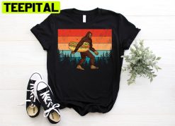 Bigfoot Sasquatch Yeti Hot Dog Unisex T-Shirt