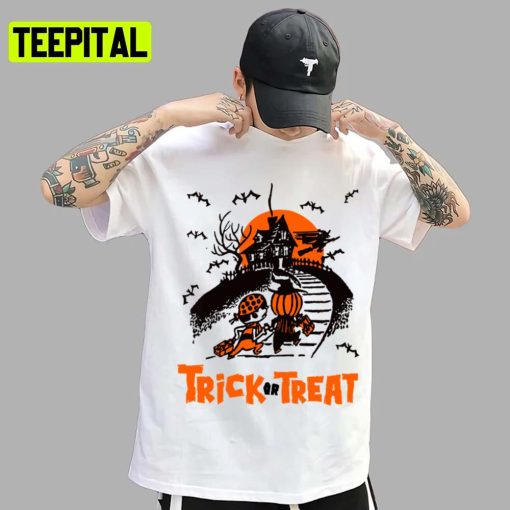 Haunted House Tall Design For Halloween Trick Or Treat Unisex T-Shirt