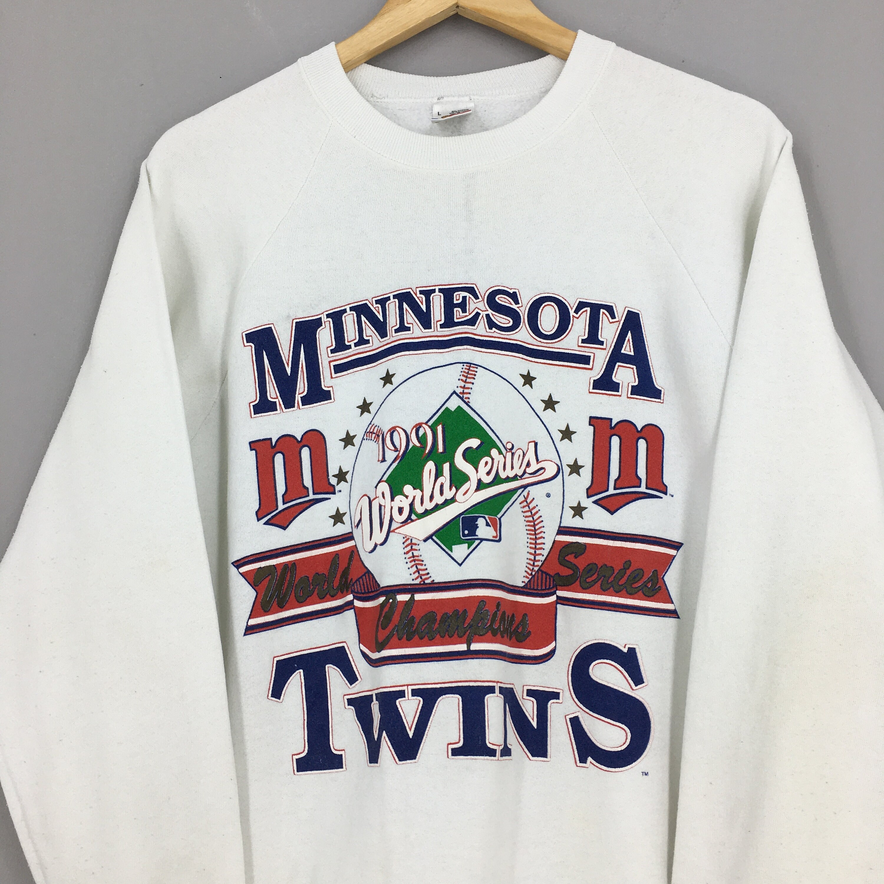 Vintage Minnesota Twins Mlb Large 1991 World Series Champions Minnesota Twins  Baseball Unisex Sweatshirt – Teepital – Everyday New Aesthetic Designs
