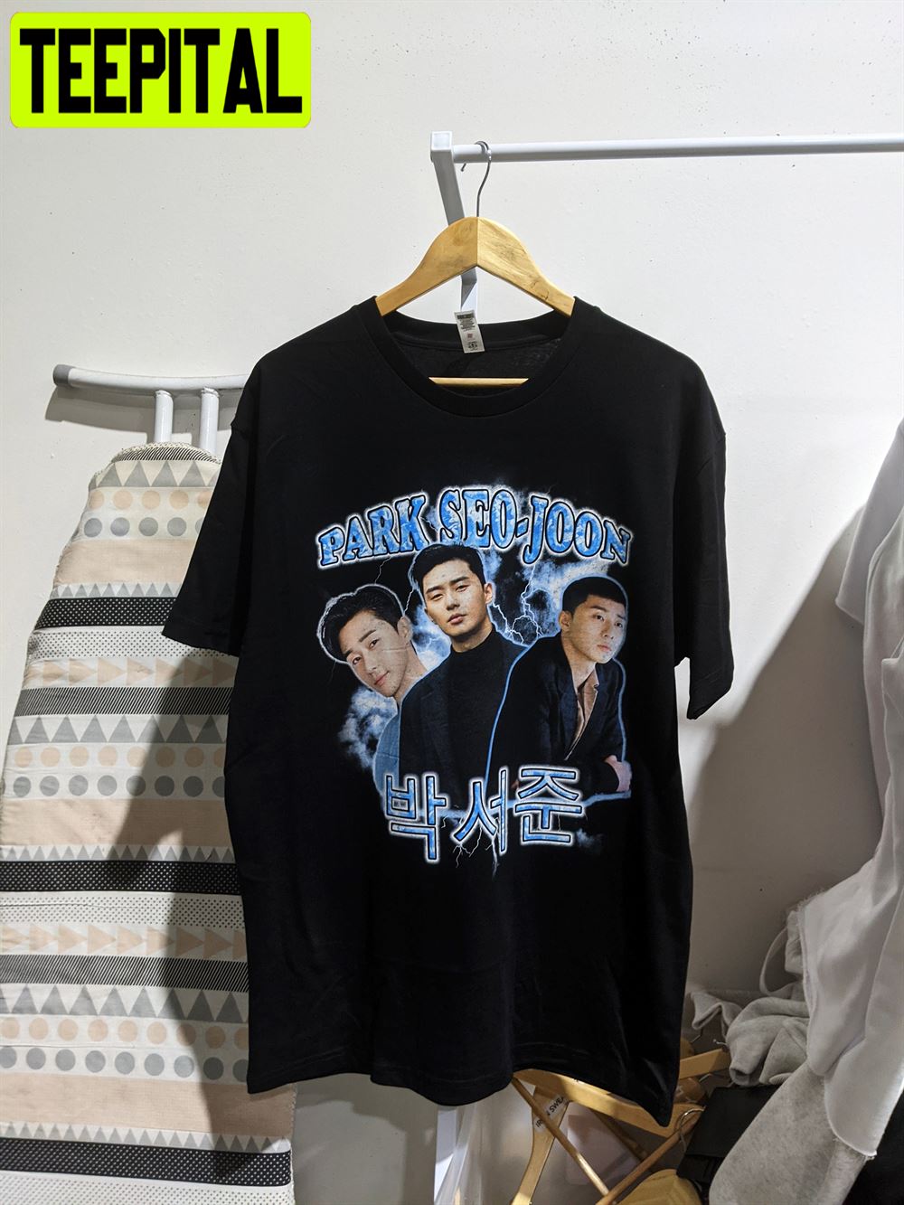 Vintage Style Park Seojoon Unisex T-Shirt
