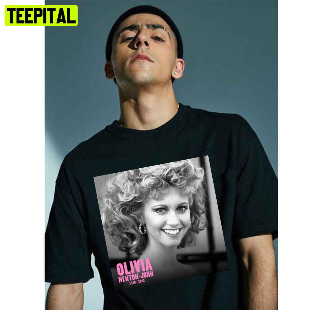 Rip 1948 2022 Olivia Newton-John And Signature Unisex T-Shirt