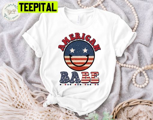 American Babe American Flag Smiley Face Unisex T-Shirt