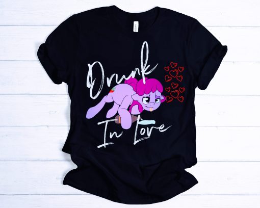 Drunk In Love Valentine’s Day Drinking Party Funny T’s Unisex T-Shirt