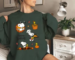 Happy Thanksgiving Snoopy Pumpkin Disney Halloween New Art T-Shirt