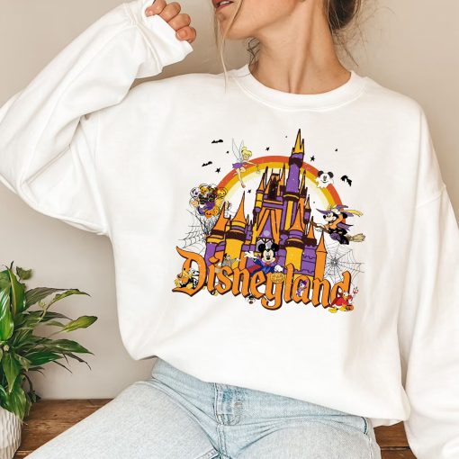 Land Castle Family Trip Disney Halloween New Art T-Shirt