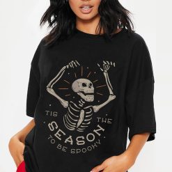 Tis The Season To Be Spooky Halloween Vintage 90s Halloween Unisex T-Shirt