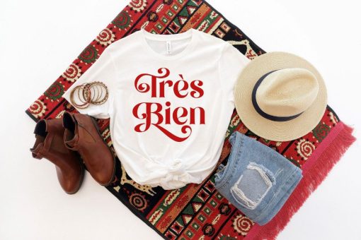 Tres Bien Tee Unisex T-Shirt