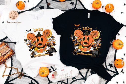 Vintage Mickey And Friends Walt World 2022 Disney Halloween Unisex Sweatshirt