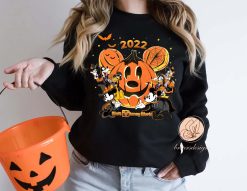 Vintage Mickey And Friends Walt World 2022 Disney Halloween Unisex Sweatshirt