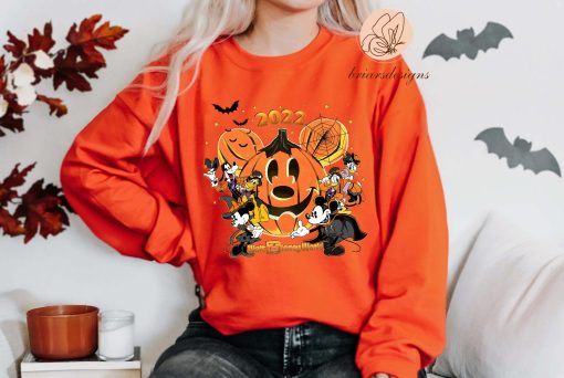 Vintage Mickey And Friends Walt World 2022 Disney Halloween Unisex Sweatshirt