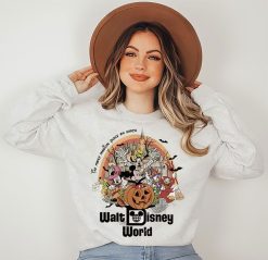 Vintage Walt Disney World Halloween Mickey And Friends Magical Kingdom Unisex Sweatshirt